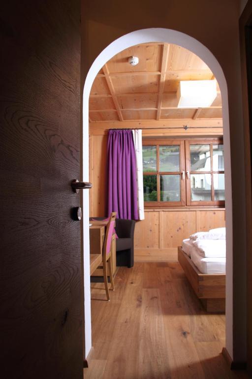 Hotel Kirchenwirt Kirchberg in Tirol Szoba fotó